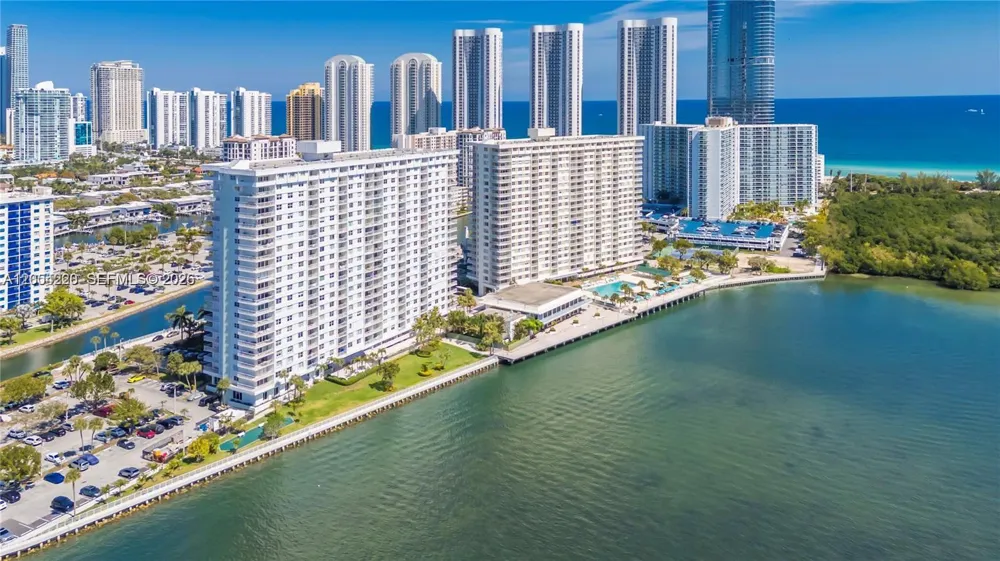 500 Bayview Dr #232 Sunny Isles Beach, FL 33160