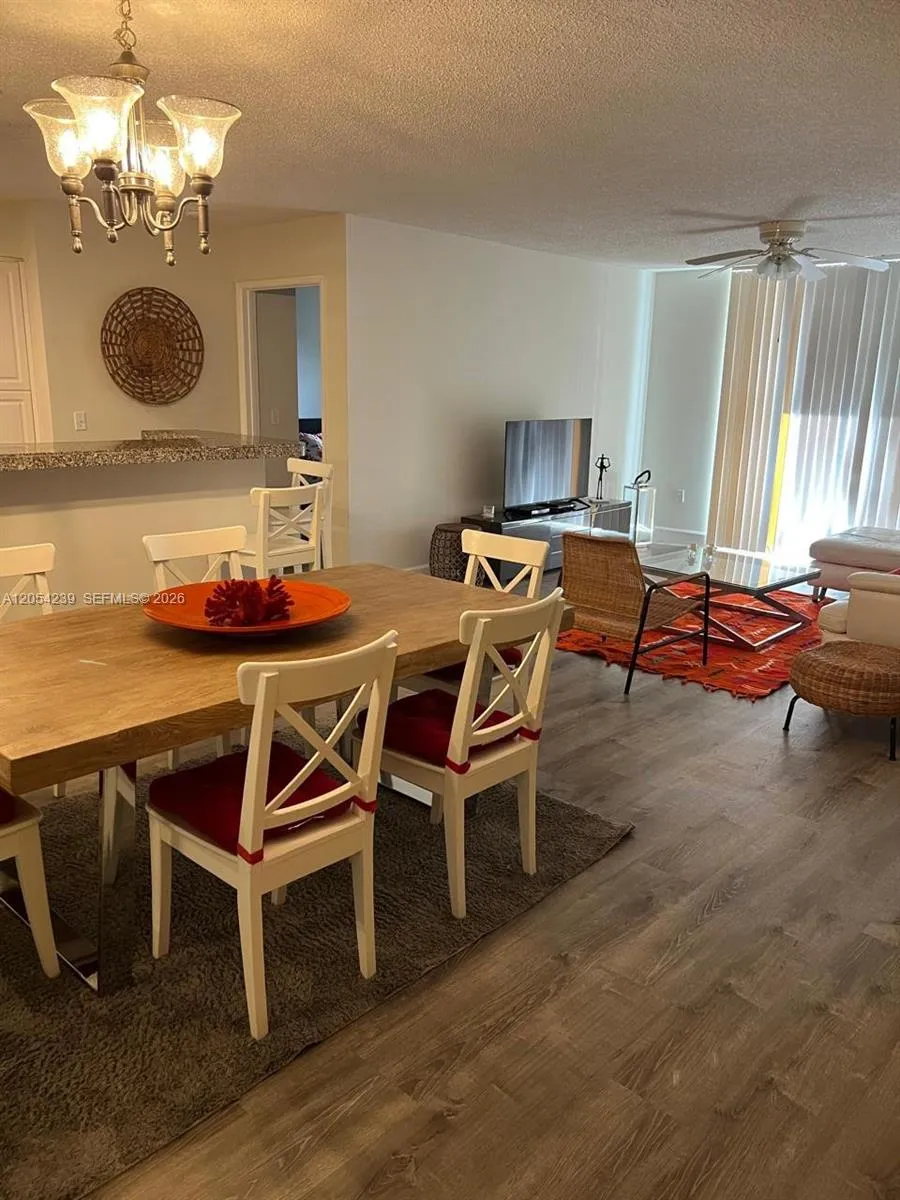 19901 E Country Club Dr #2207 Aventura, FL 33180