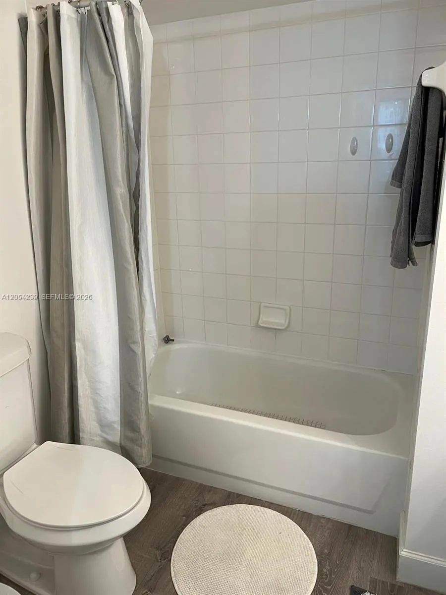19901 E Country Club Dr #2207 Aventura, FL 33180