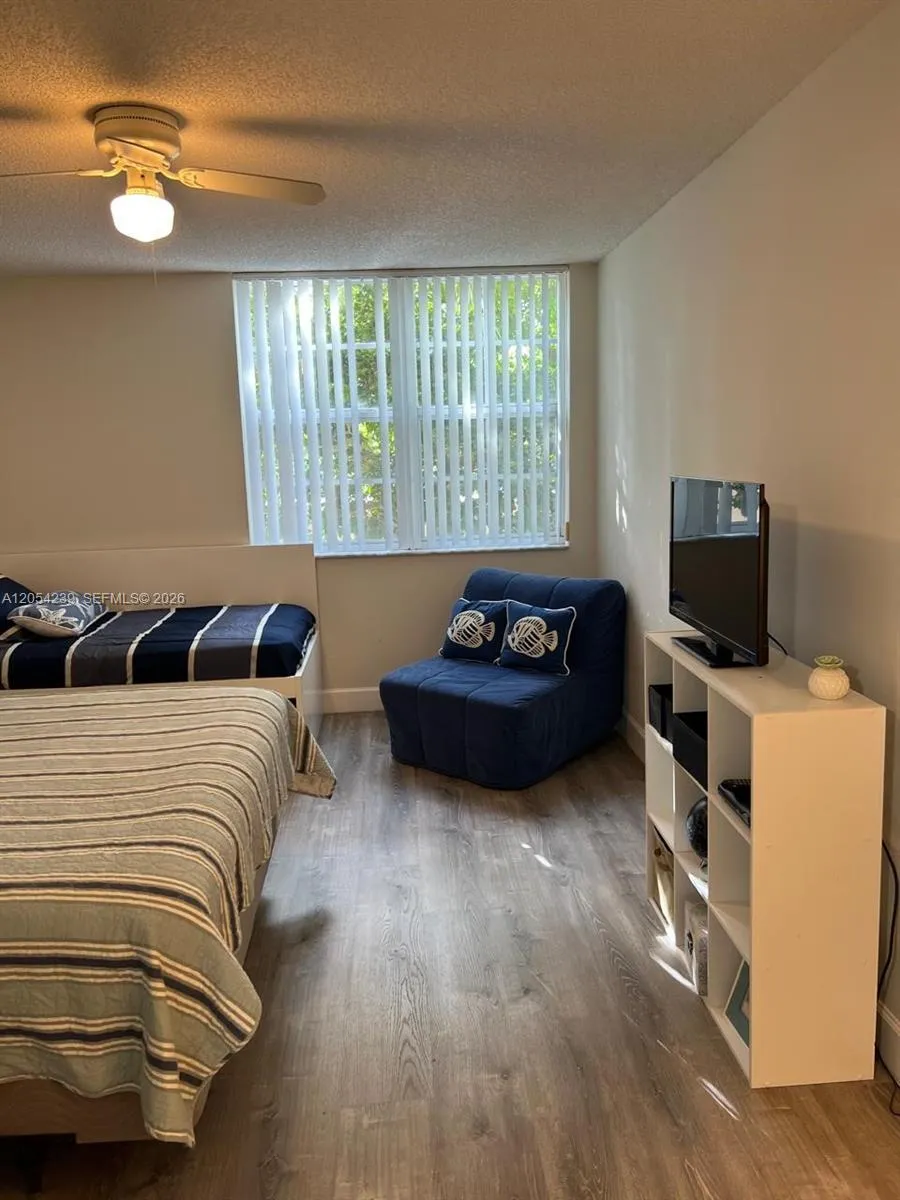 19901 E Country Club Dr #2207 Aventura, FL 33180