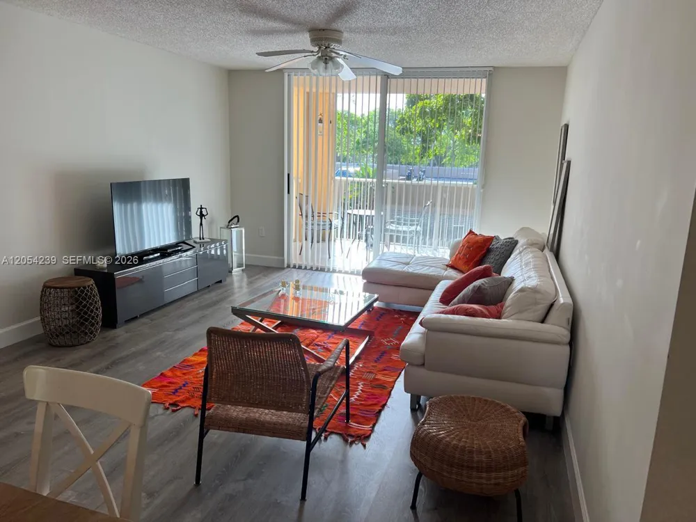 19901 E Country Club Dr #2207 Aventura, FL 33180