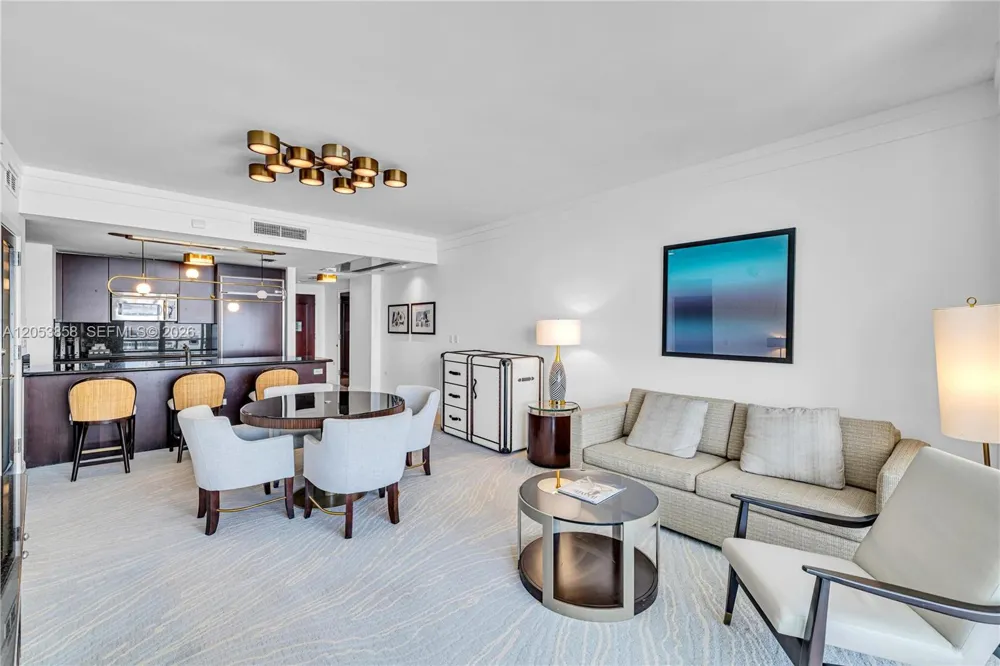 4391 COLLINS AVE #1707 Miami Beach, FL 33140