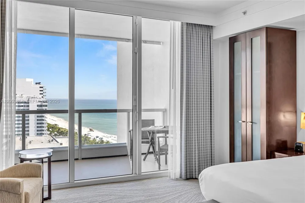 4391 COLLINS AVE #1707 Miami Beach, FL 33140