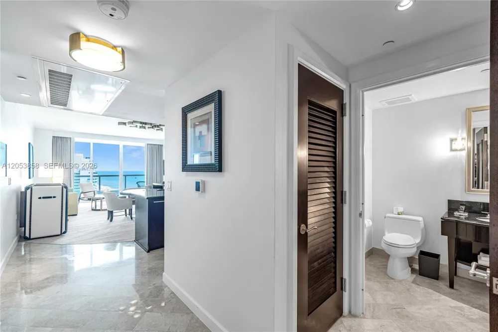 4391 COLLINS AVE #1707 Miami Beach, FL 33140