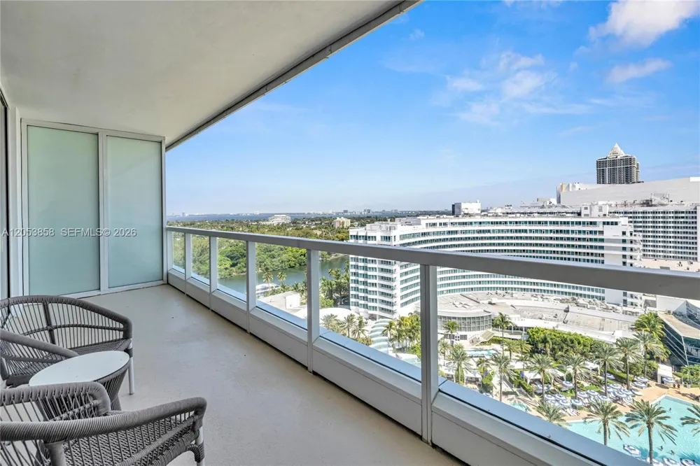 4391 COLLINS AVE #1707 Miami Beach, FL 33140