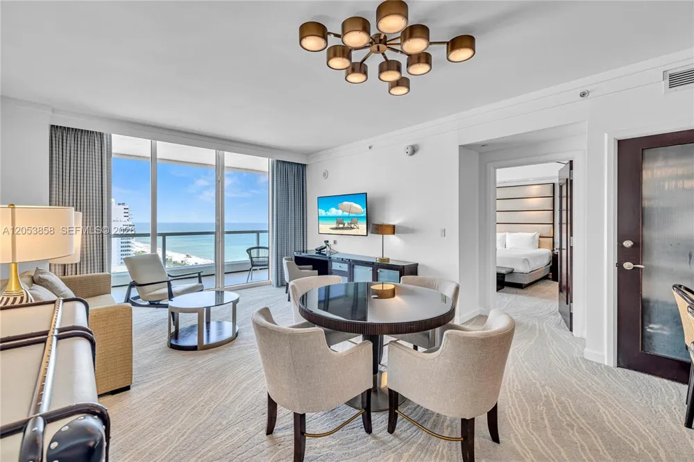 4391 COLLINS AVE #1707 Miami Beach, FL 33140