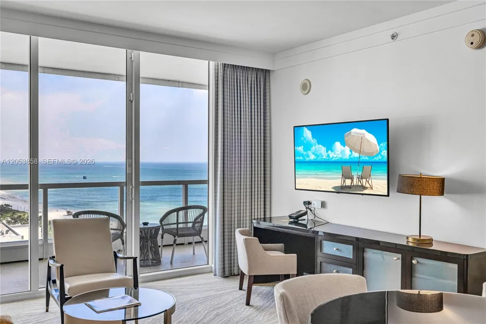 4391 COLLINS AVE #1707 Miami Beach, FL 33140