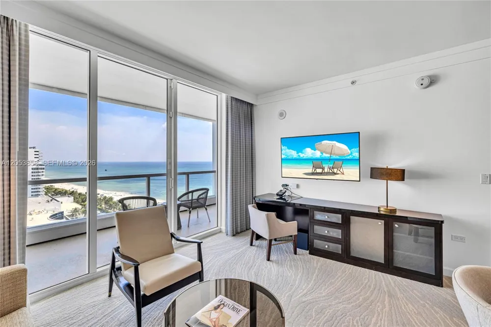 4391 COLLINS AVE #1707 Miami Beach, FL 33140