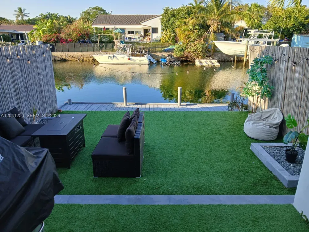 1937 NE 123rd St North Miami, FL 33181