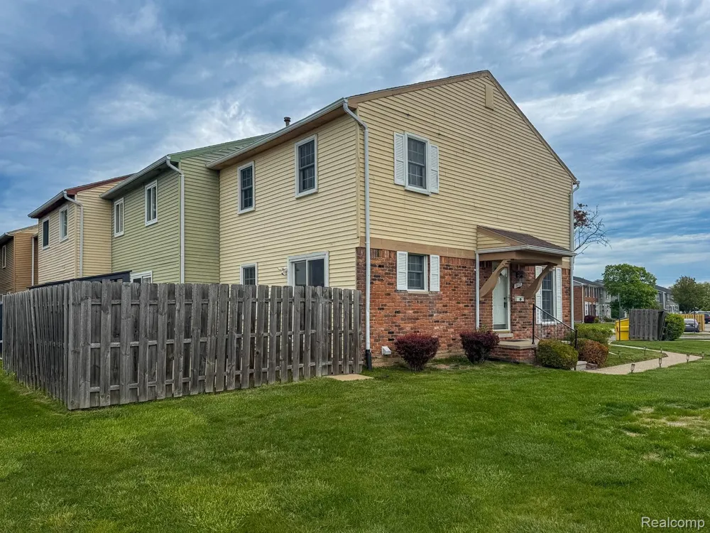 36721 Park Place Drive Sterling Heights City, MI 48310