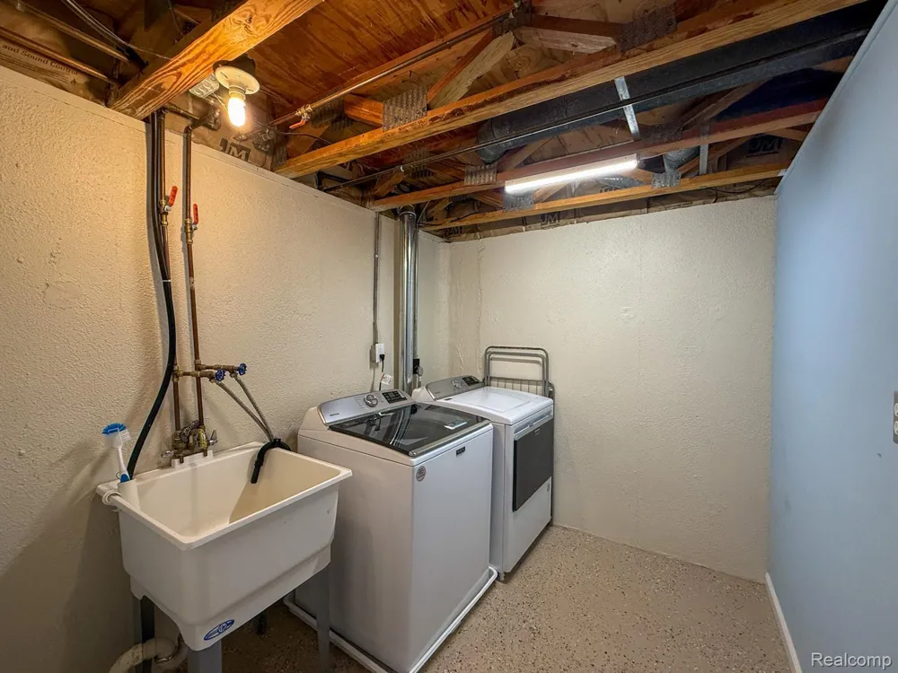36721 Park Place Drive Sterling Heights City, MI 48310