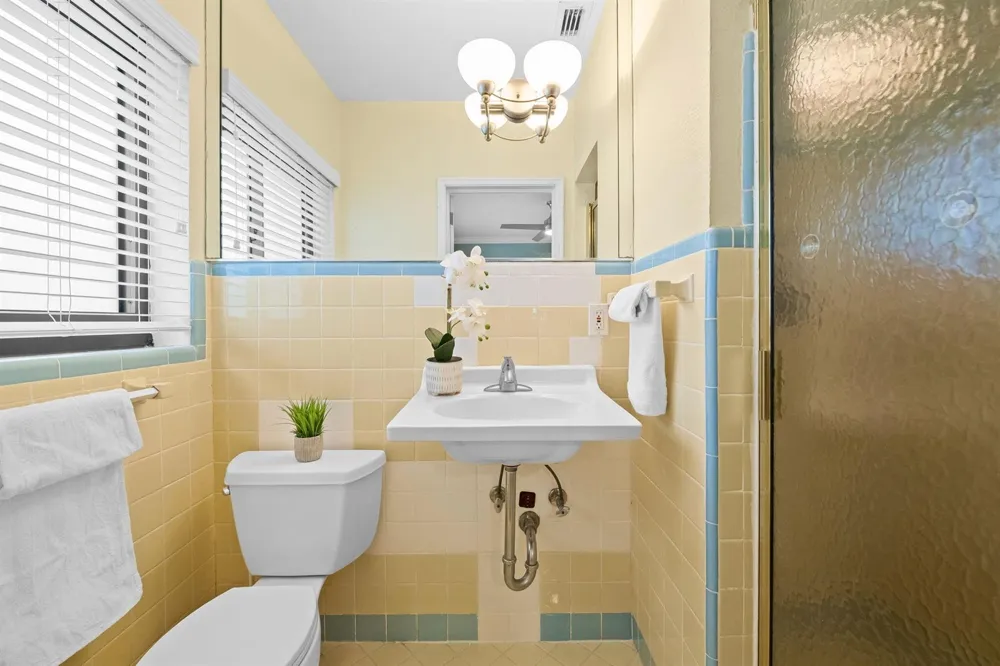 222 SE 16th Avenue Fort Lauderdale, FL 33301