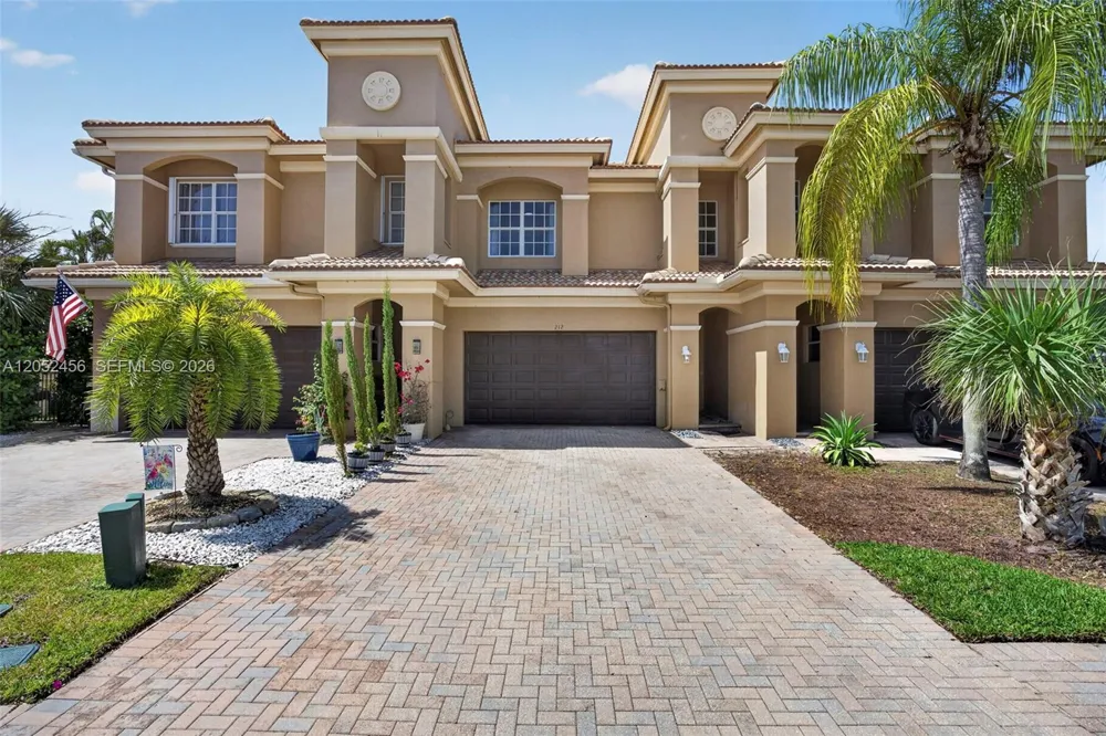 212 Catania Way Royal Palm Beach, FL 33411