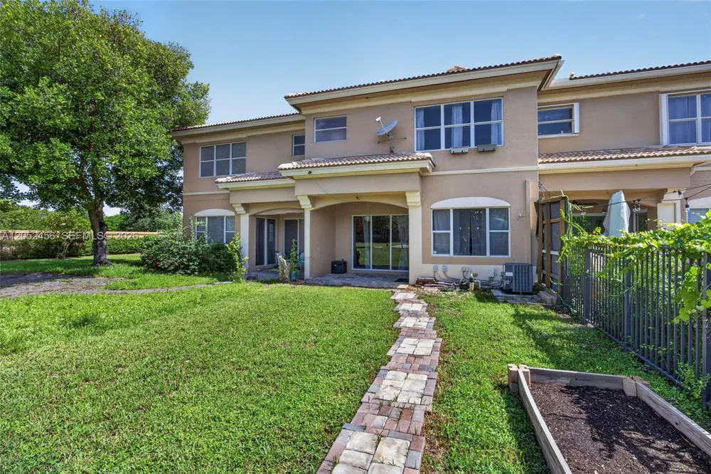 212 Catania Way Royal Palm Beach, FL 33411