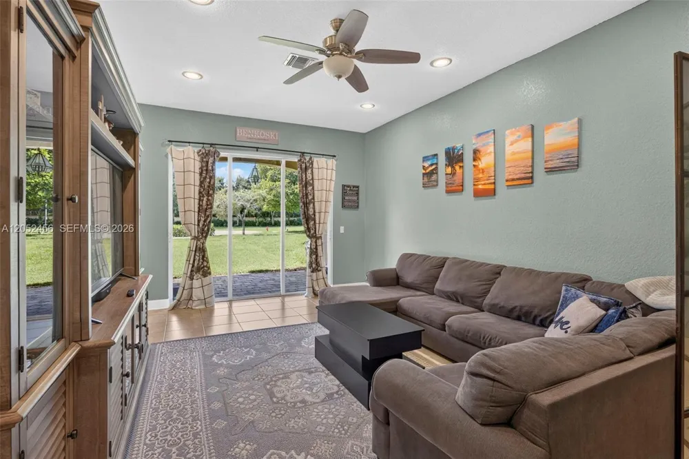 212 Catania Way Royal Palm Beach, FL 33411