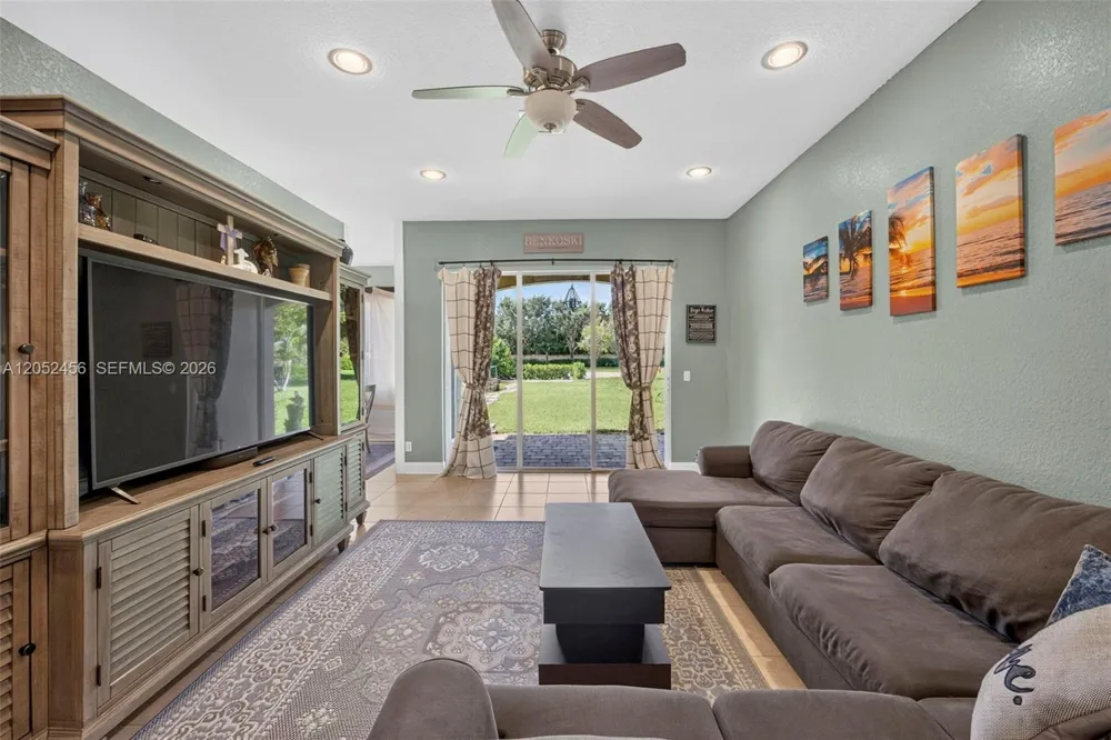 212 Catania Way Royal Palm Beach, FL 33411