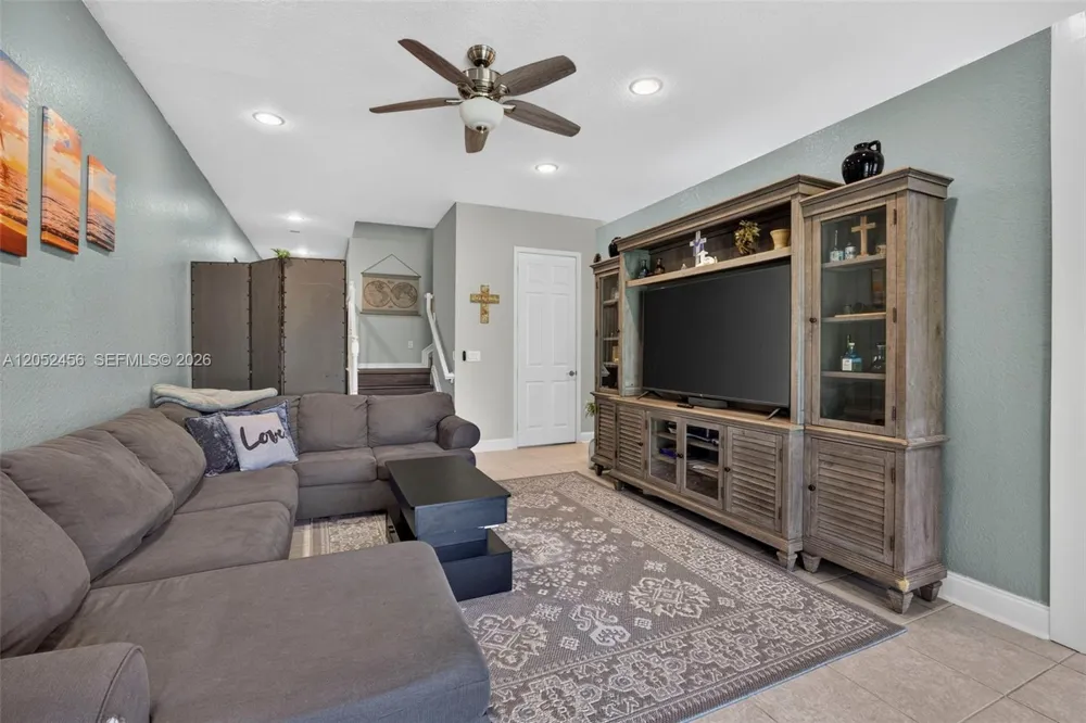 212 Catania Way Royal Palm Beach, FL 33411