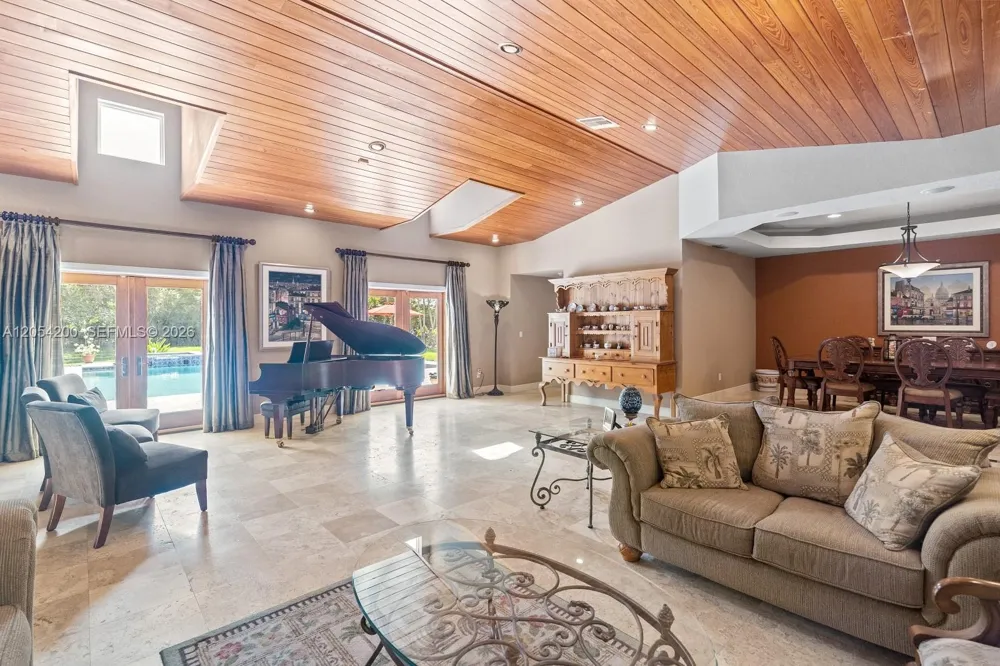 6500 SW 127th Street Pinecrest, FL 33156
