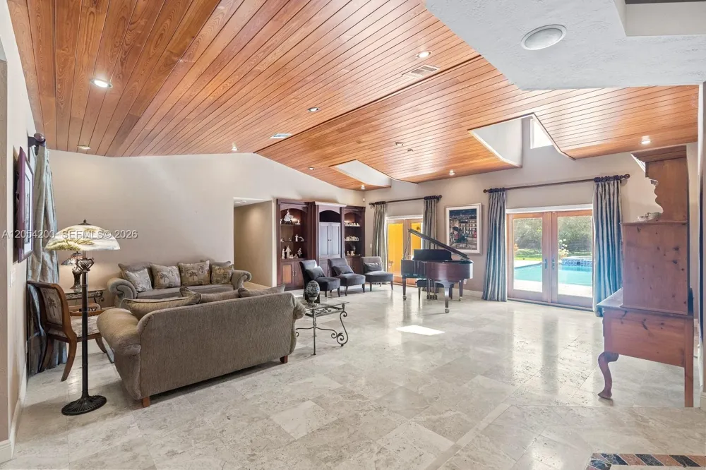 6500 SW 127th Street Pinecrest, FL 33156