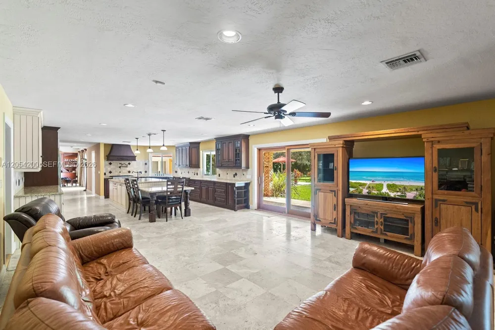 6500 SW 127th Street Pinecrest, FL 33156
