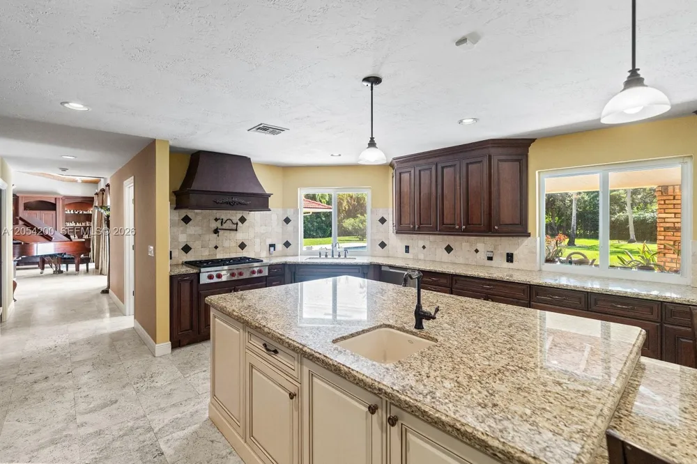 6500 SW 127th Street Pinecrest, FL 33156