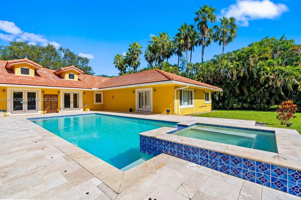 6500 SW 127th Street Pinecrest, FL 33156