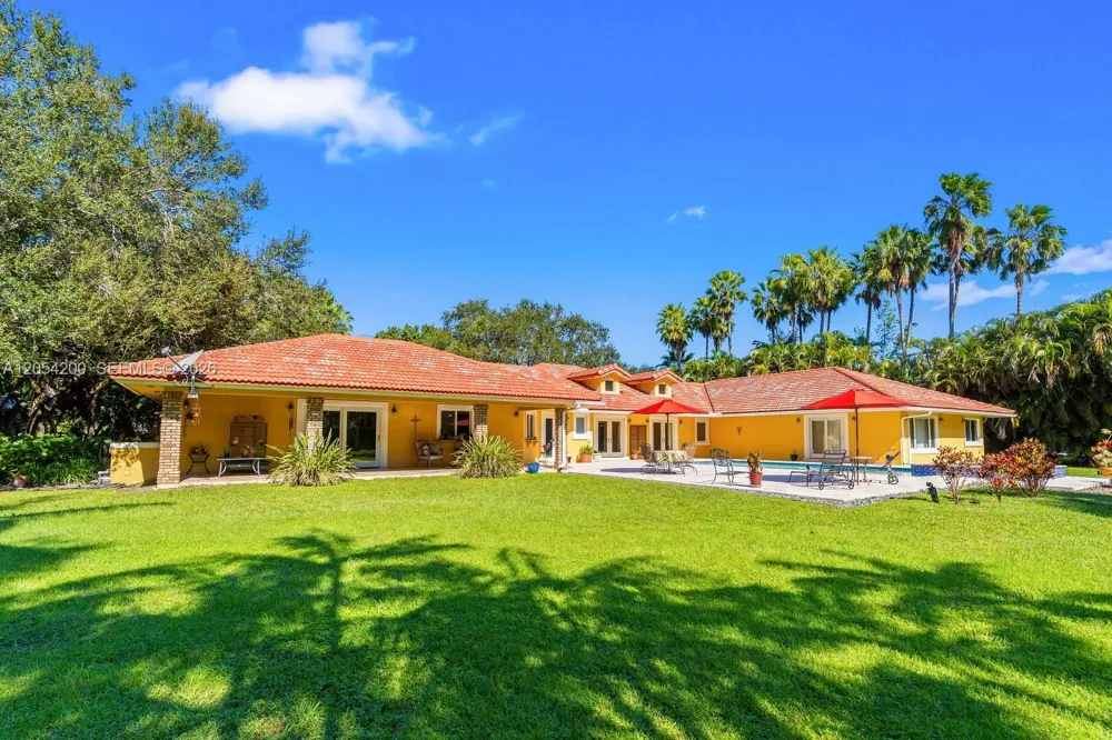 6500 SW 127th Street Pinecrest, FL 33156