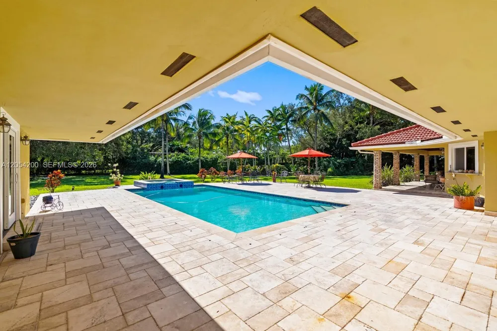 6500 SW 127th Street Pinecrest, FL 33156