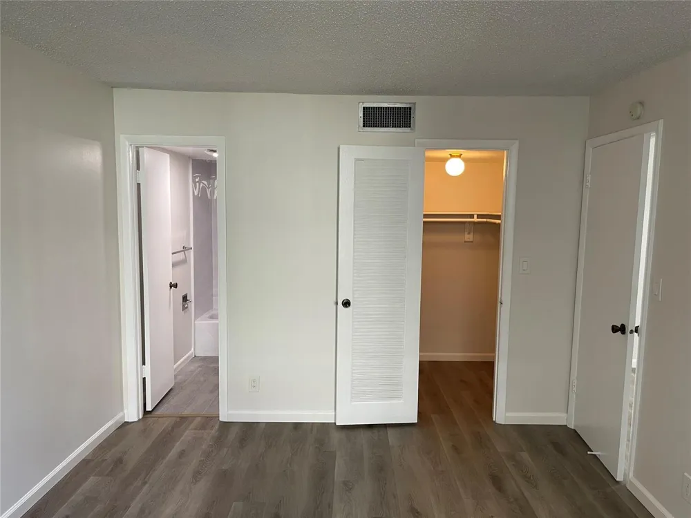 3099 NW 48TH AVENUE #157 Lauderdale Lakes, FL 33313