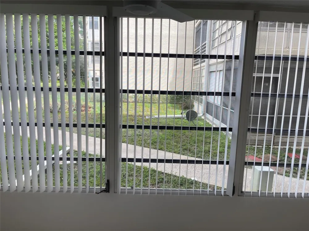 3099 NW 48TH AVENUE #157 Lauderdale Lakes, FL 33313