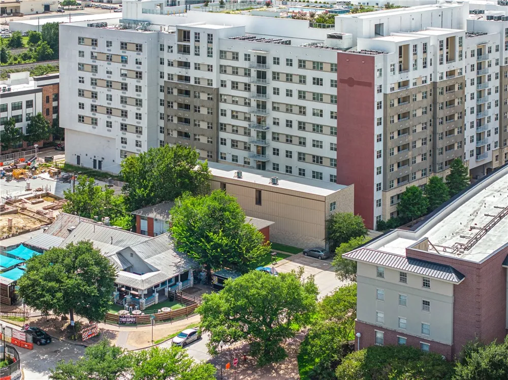 307 Boyett Street College Station, TX 77840
