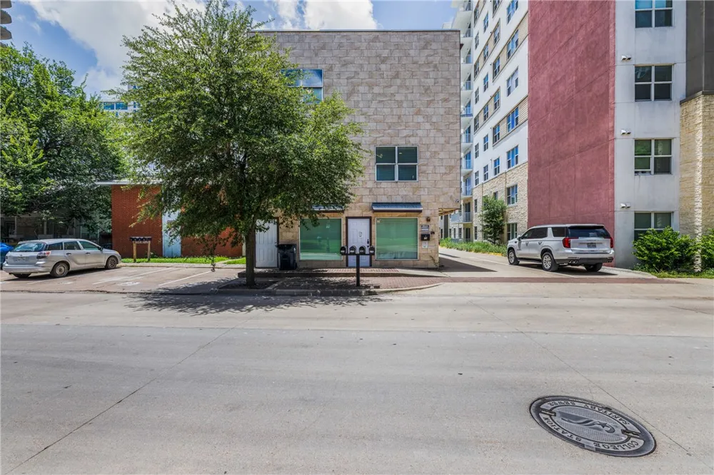 307 Boyett Street College Station, TX 77840