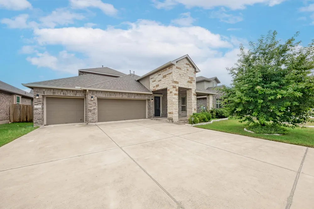 2625 Bowen Street Leander, TX 78641