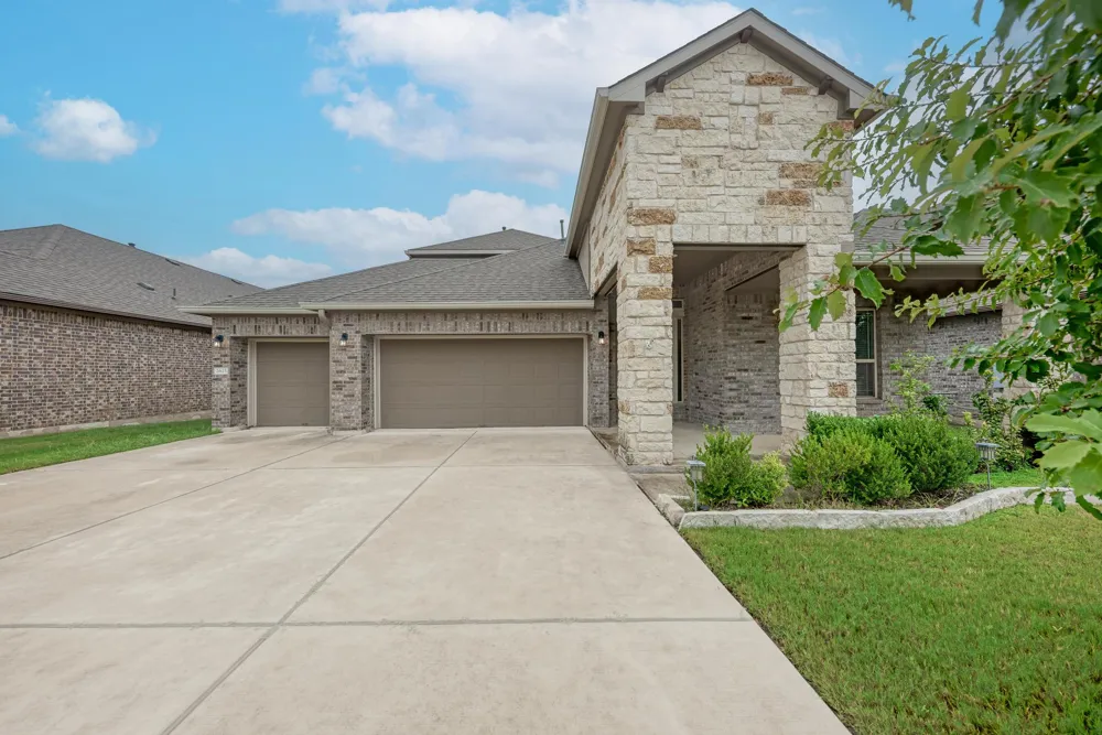 2625 Bowen Street Leander, TX 78641