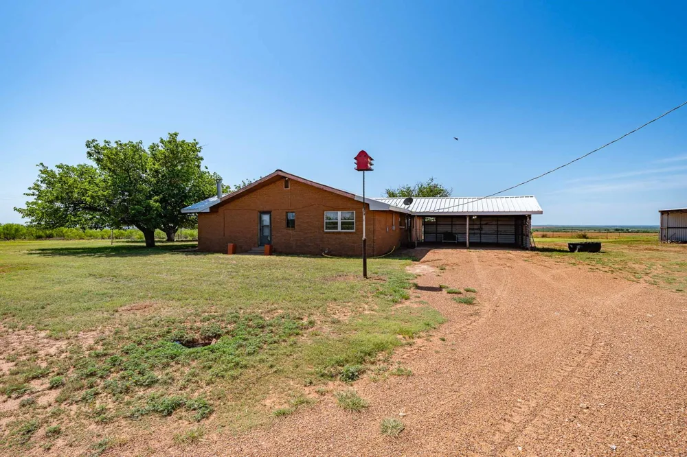 1105 County Road 345 Rotan, TX 79546