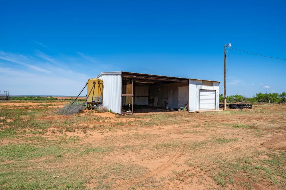 1105 County Road 345 Rotan, TX 79546