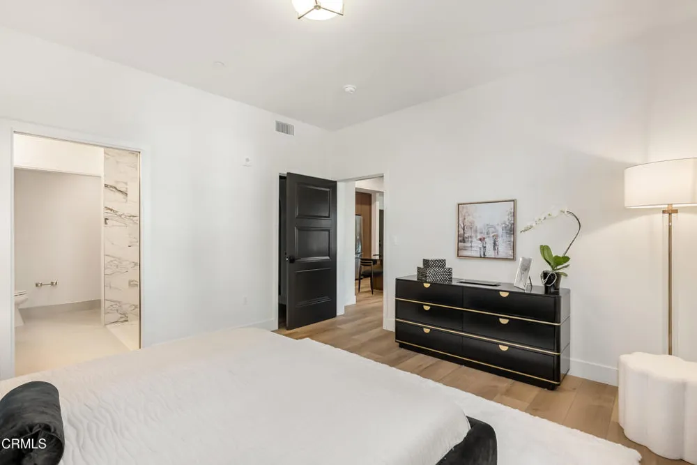 139 S Oak Knoll Avenue #402 Pasadena, CA 91101