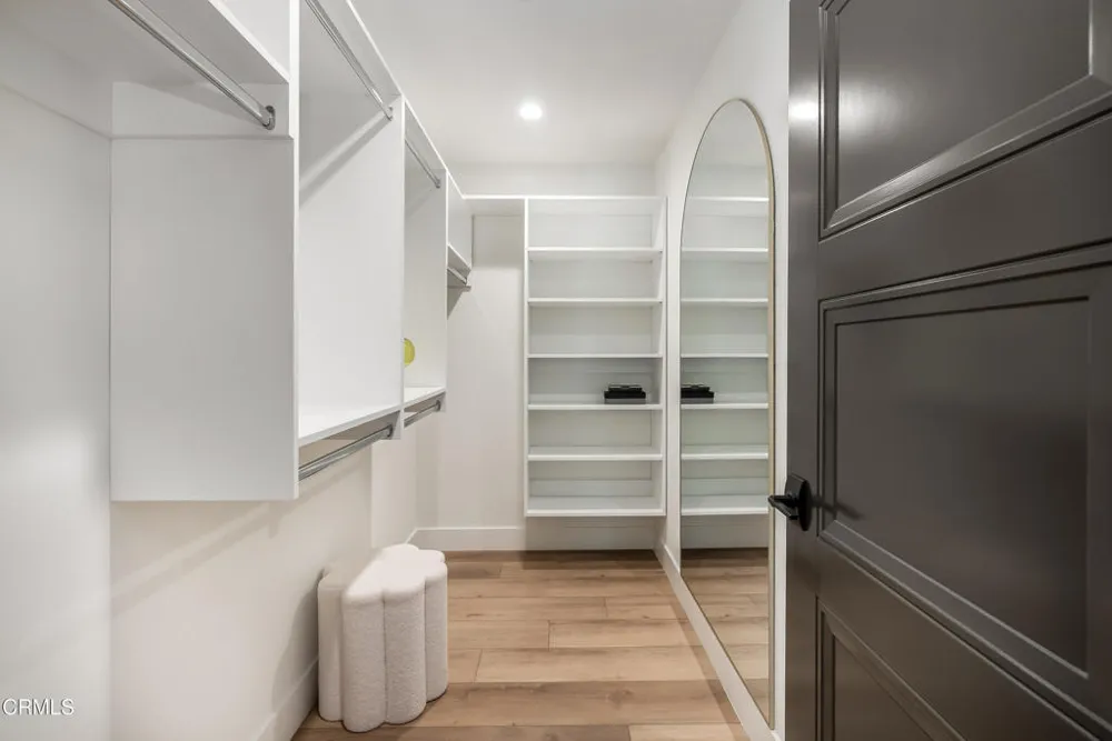 139 S Oak Knoll Avenue #402 Pasadena, CA 91101