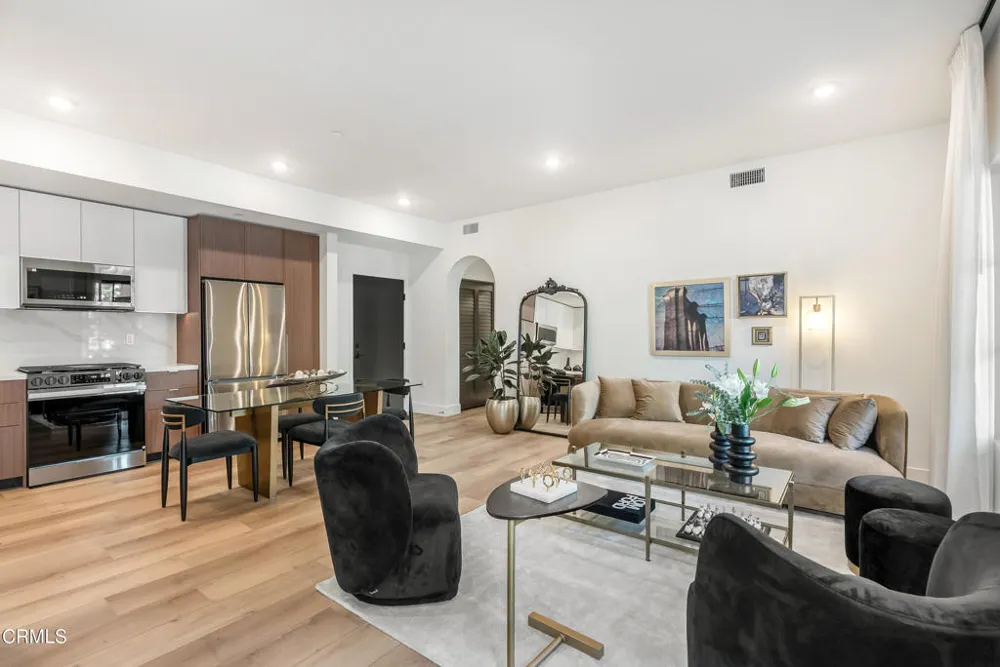 139 S Oak Knoll Avenue #402 Pasadena, CA 91101