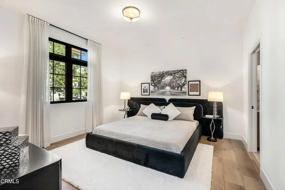 139 S Oak Knoll Avenue #402 Pasadena, CA 91101
