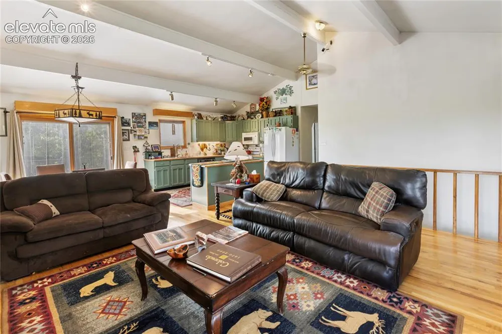 5853 W Highway 24 Divide, CO 80814