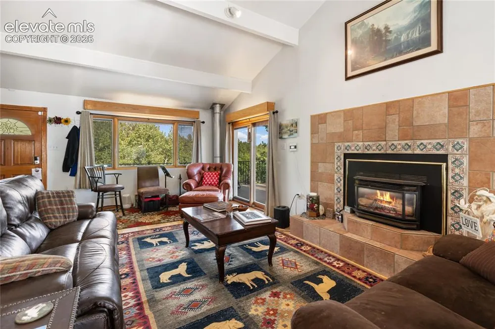 5853 W Highway 24 Divide, CO 80814
