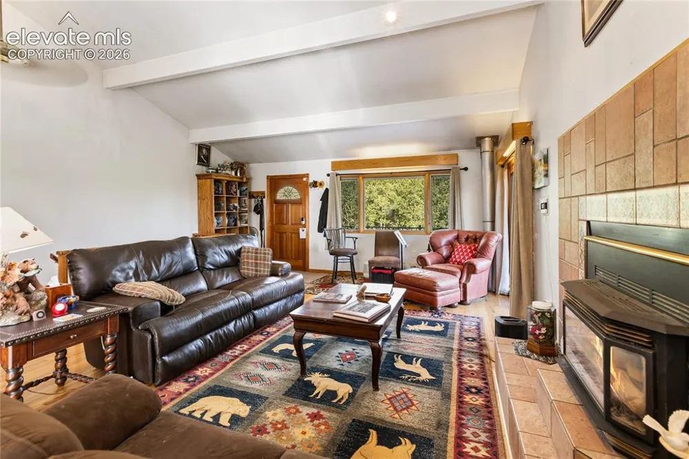 5853 W Highway 24 Divide, CO 80814