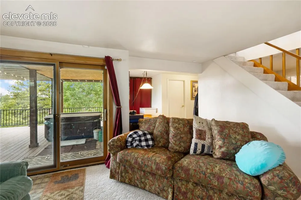 5853 W Highway 24 Divide, CO 80814