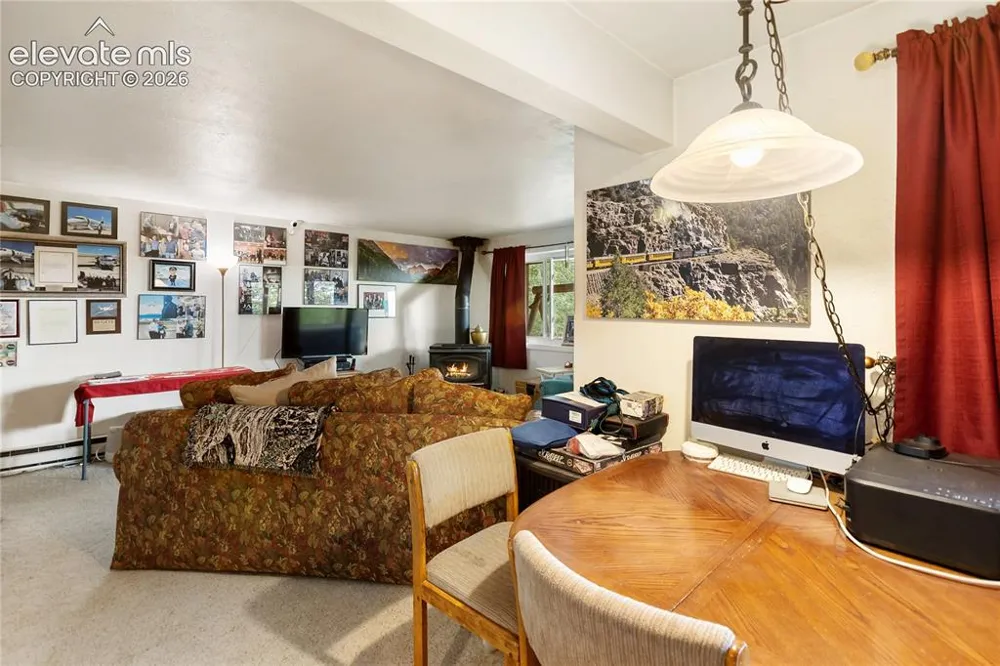 5853 W Highway 24 Divide, CO 80814