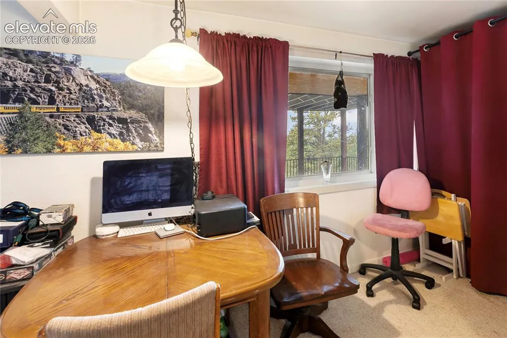 5853 W Highway 24 Divide, CO 80814