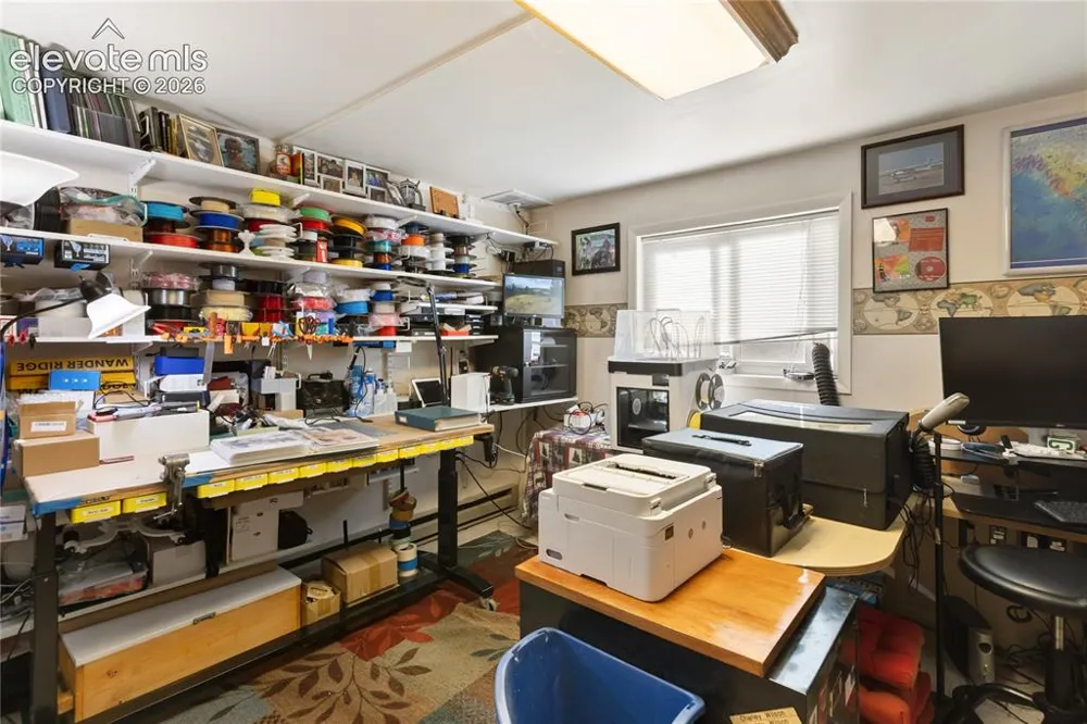 5853 W Highway 24 Divide, CO 80814