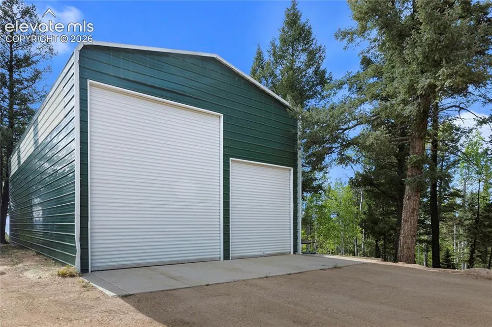5853 W Highway 24 Divide, CO 80814