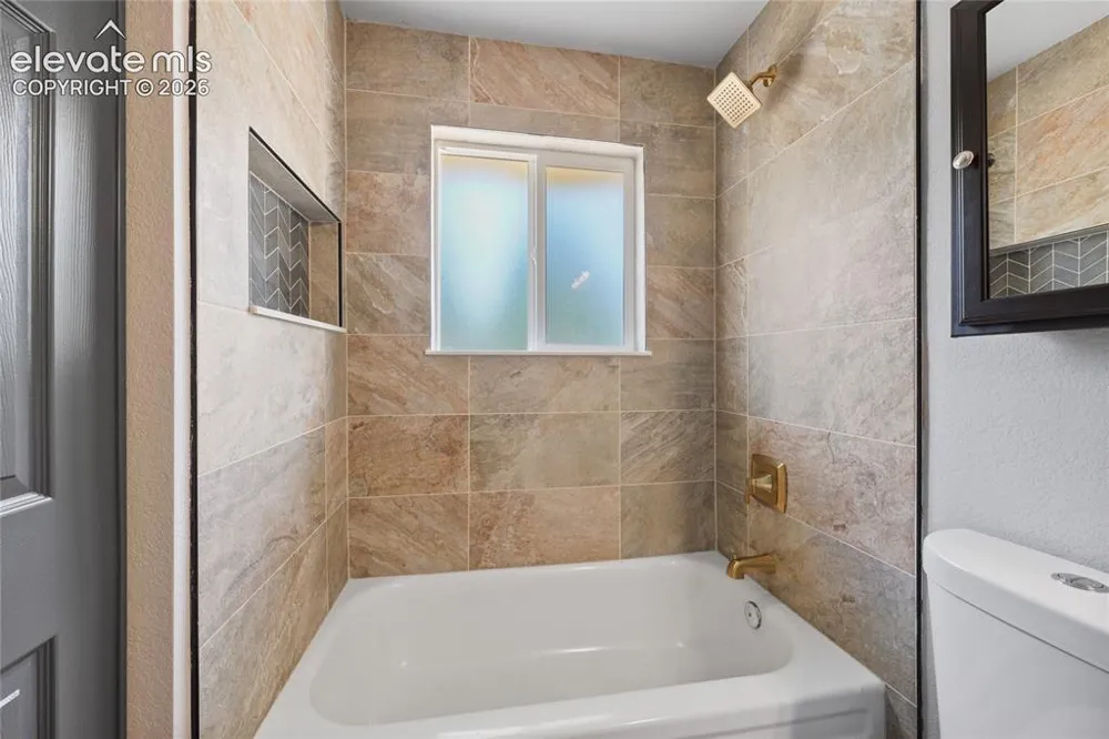 1438 Keith Drive Colorado Springs, CO 80916