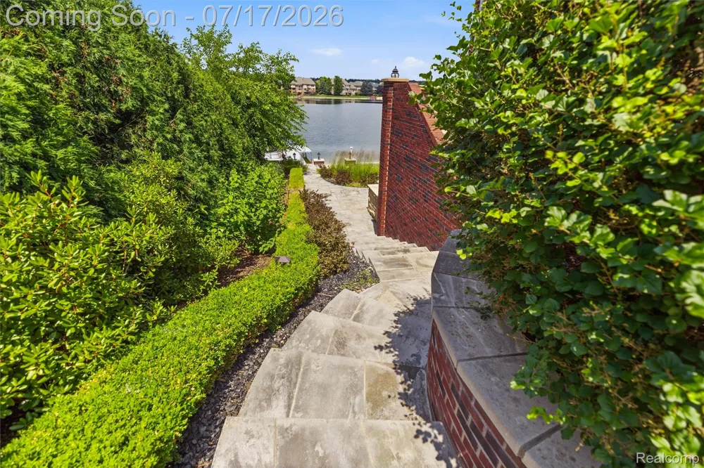 48554 STONERIDGE DRIVE Northville Township, MI 48168